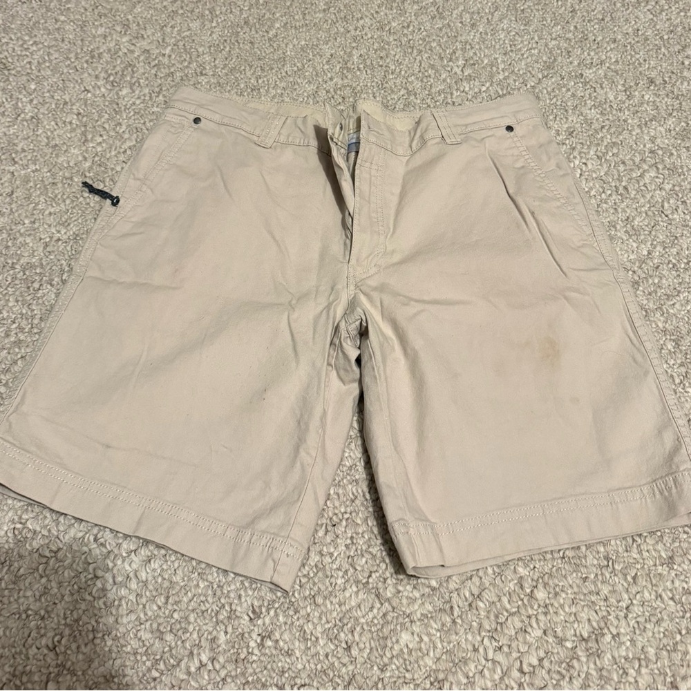 Men's Columbia Tan Shorts